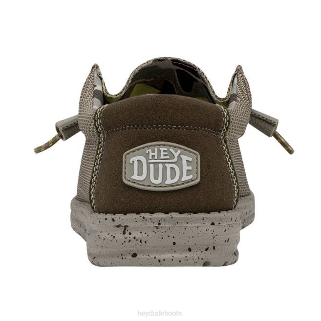 Men Camel Hey Dude Wally Sox Triple Needle Shoes H6P6445